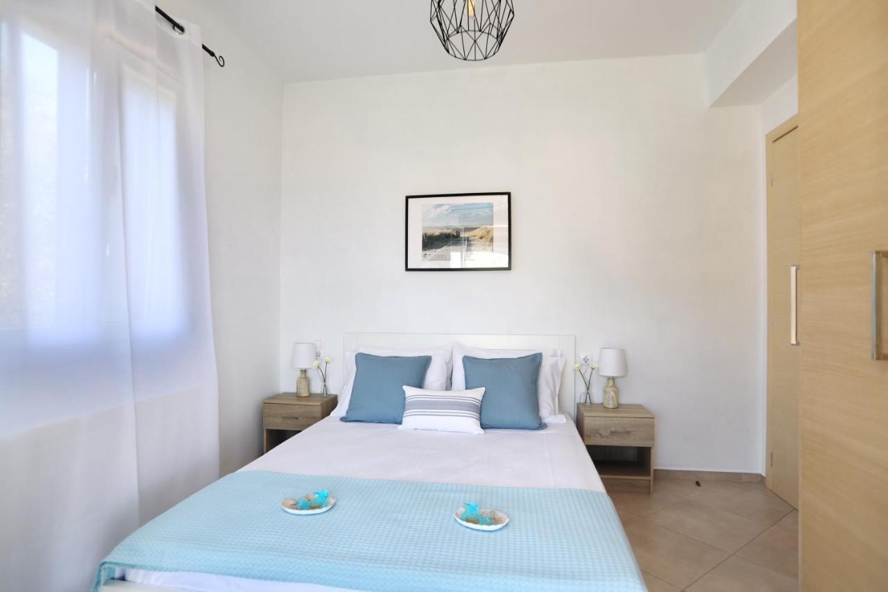 Esperides Apartments Aigli Скопелос Екстериор снимка
